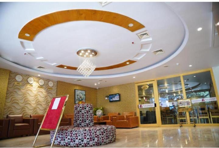 Blossoms Room Holiday Inn- Lakdikapul Hyderabad Exterior foto